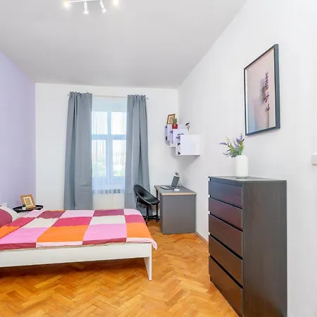 Cozy & Modern Near Center - Argentinska