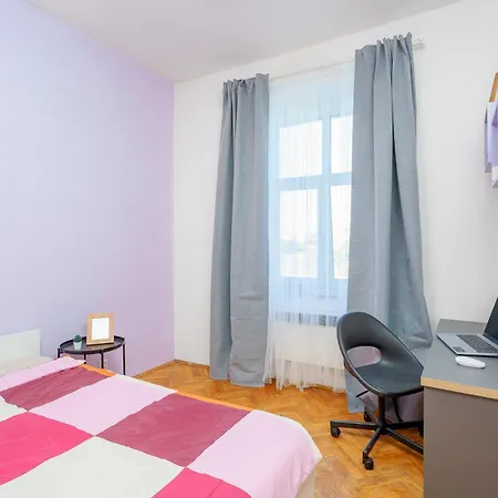 Cozy & Modern Near Center - Argentinska * Prag