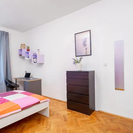 Aparthotel Cozy & Modern Near Center - Argentinska